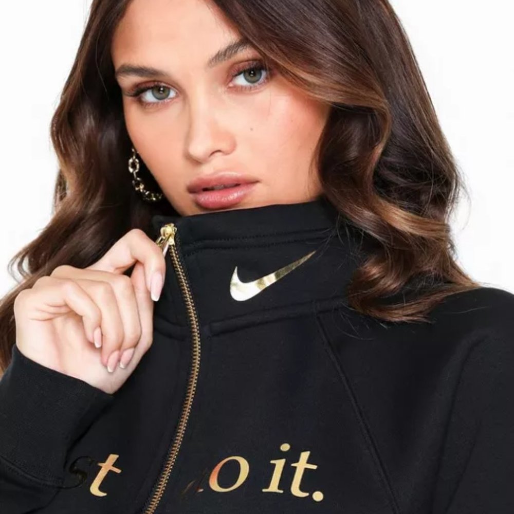 NIKE SPORTSWEAR FUNNEL-NECK 1/2 ZIP SWEATER